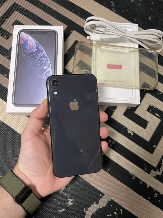 Продам телефон Айфон XR 128 Gb