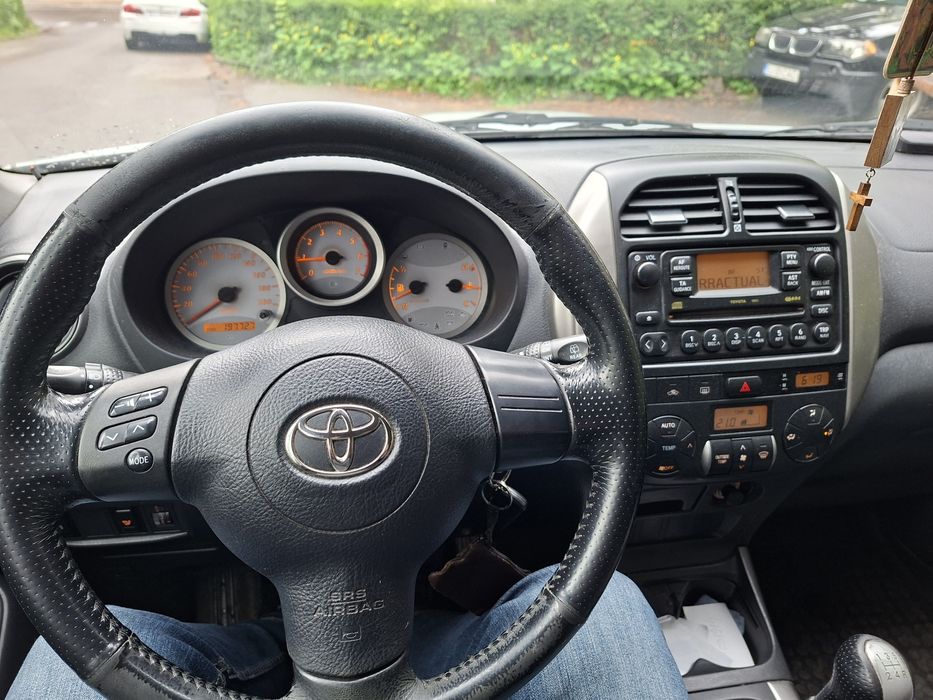 Toyota RAV4 2004