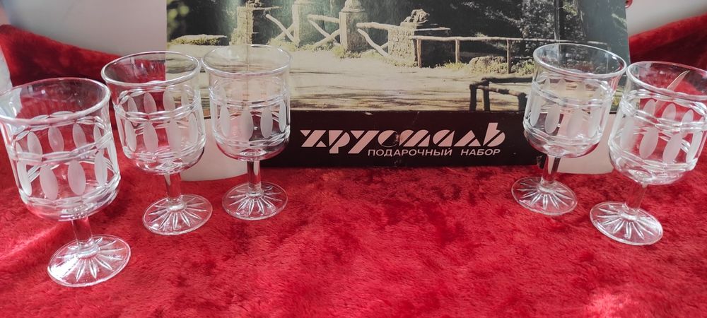 Продам рюмки советские 5 шт. Хрусталь