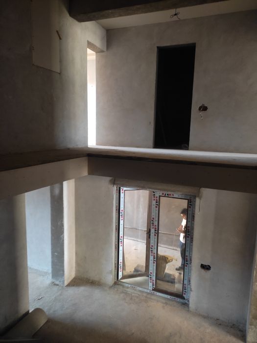 Назарбек Харакат махалла Уй 2 этаж 6 хонна