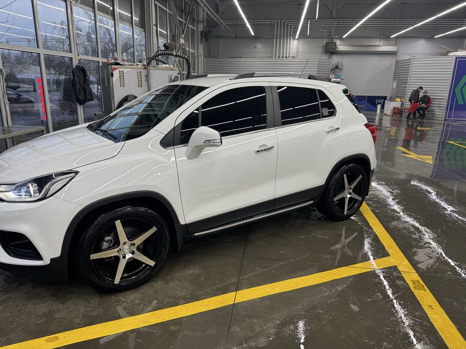 Трекер 1 ,  белый , 2019