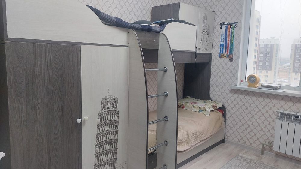 Двухъярусная кровать