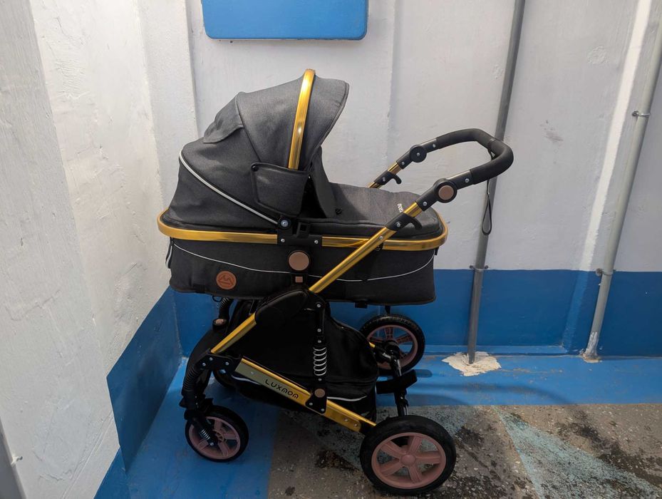 Продам коляску для новорожденного