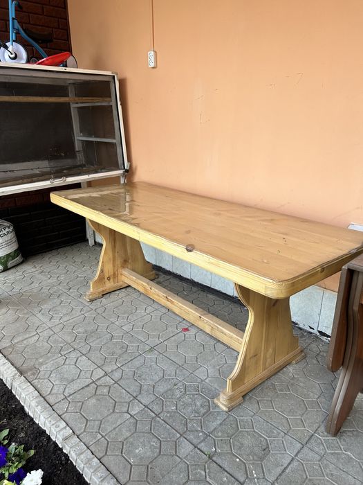 Продам стол деревянный