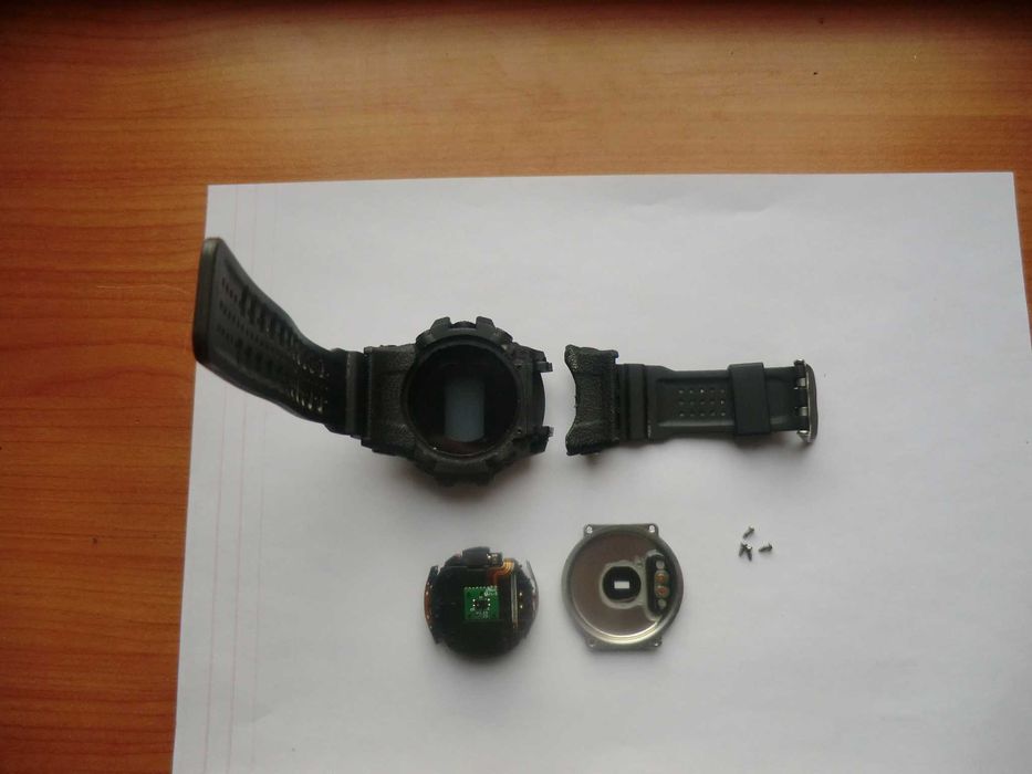 смарт часовник на части