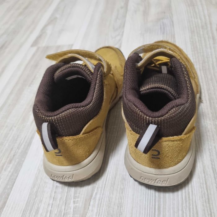 детски спортни обувки