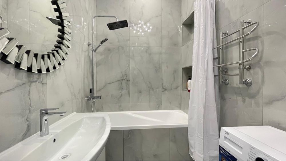Продам евро 3комнатную, студия, 8 Школа