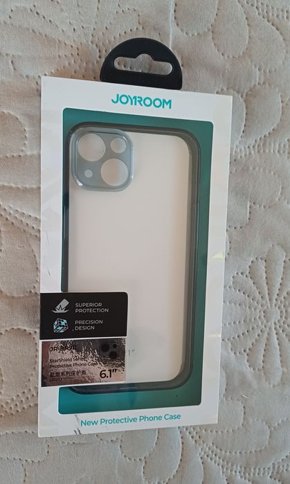 Калъфи за iPhone 13