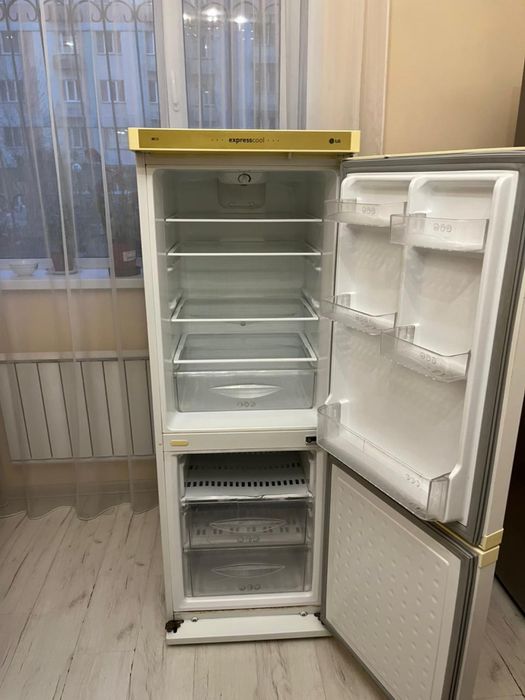 Холодильник б/у в хорошем качестве