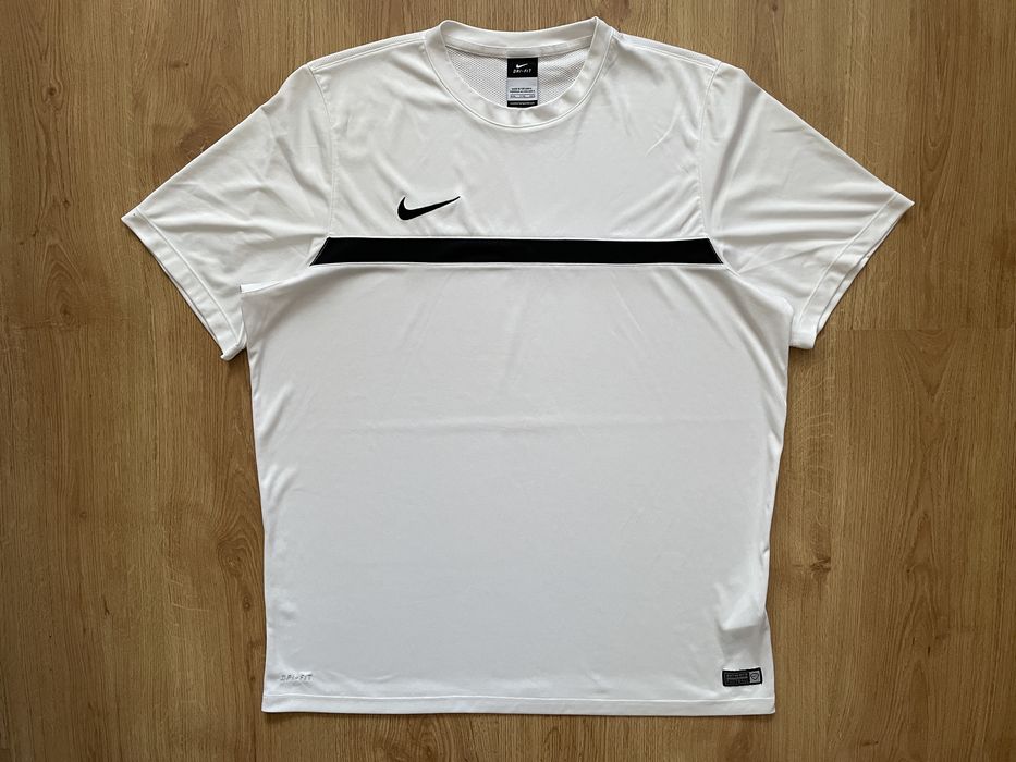 Nike Dri Fit White Tshirt 2XL