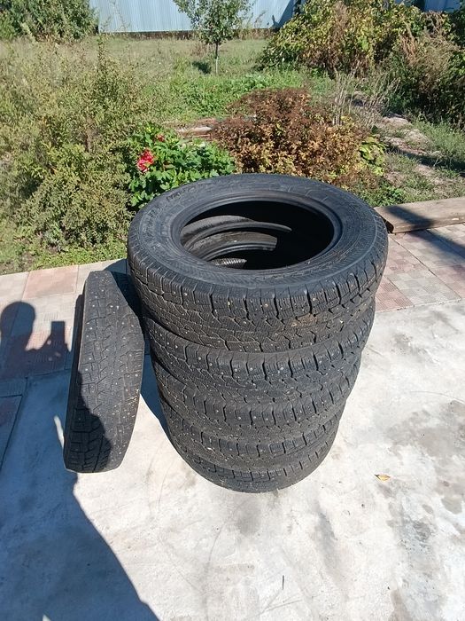 Продам покрышки на Газель