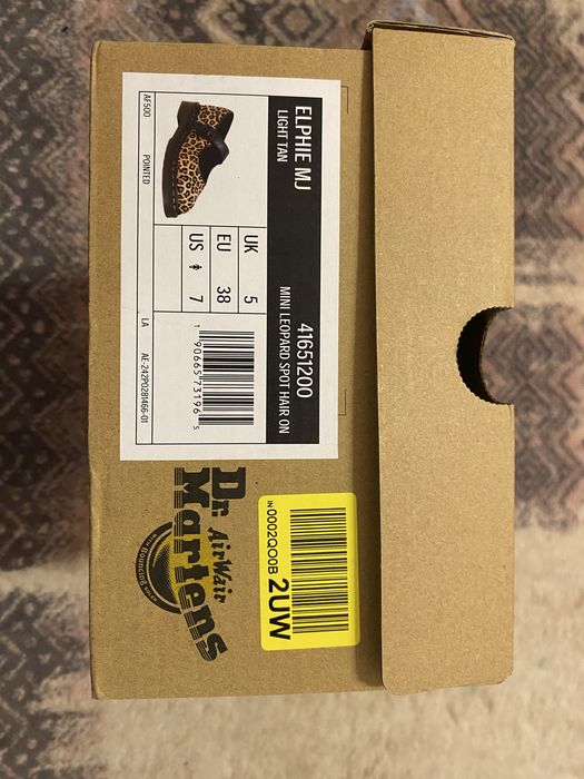 Dr. Martens Leopard Mary Jeans