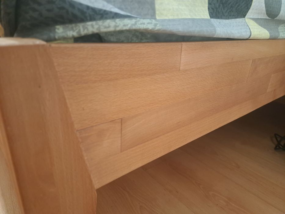 Спалня, Като нова, Масивно дърво, с Матрак 140*190