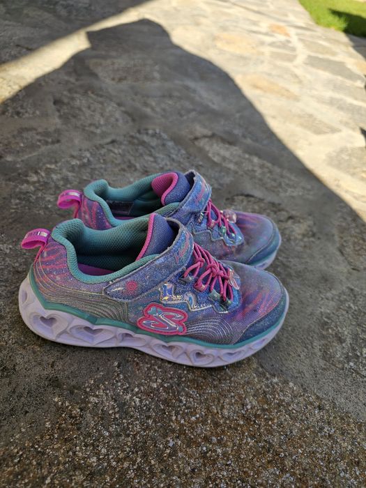 Маратонки Skechers 29 номер НЕ СВЕТЯТ