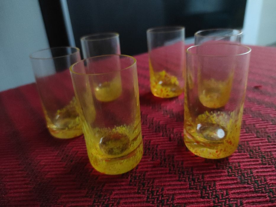 Pahare noi nouțe în ambalaj.
Vizualizați și celelalte anunțuri ale mele și veți găsi o gamă diversificată de pahare, la un preț foarte, foarte bun.