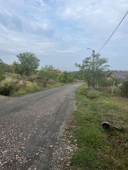 VÂND 1000 M Teren INTRAVILAN ,Zona Adevarului  Strada  LIVEZILOR