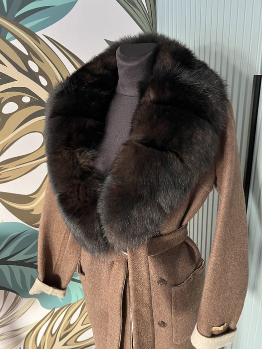 Palton Alpaca cu guler din blana de vulpe  , marimea S