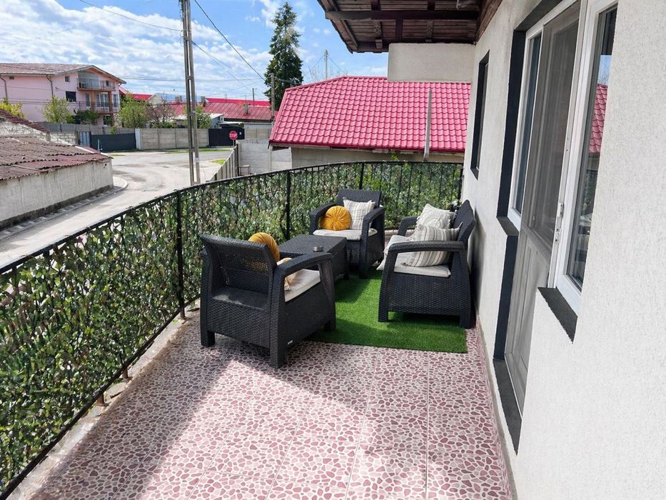 Casa / doua apartamente mari