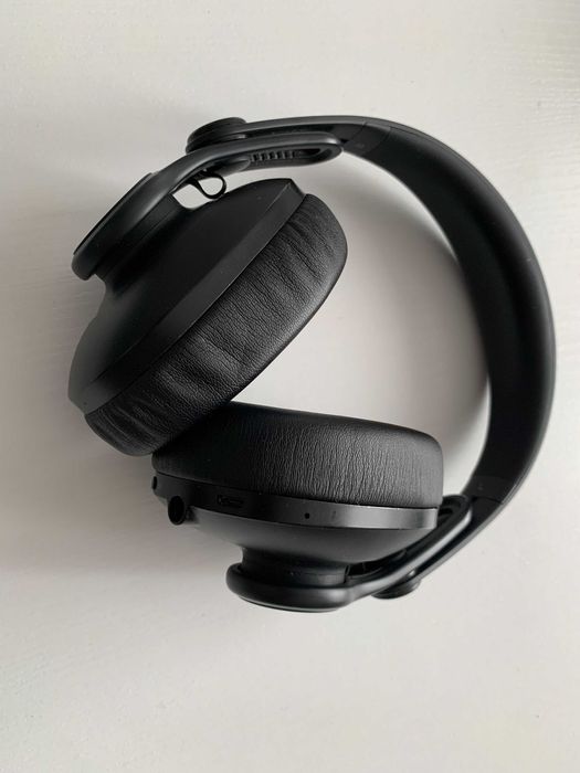 Безжични слушалки AKG K361-BT