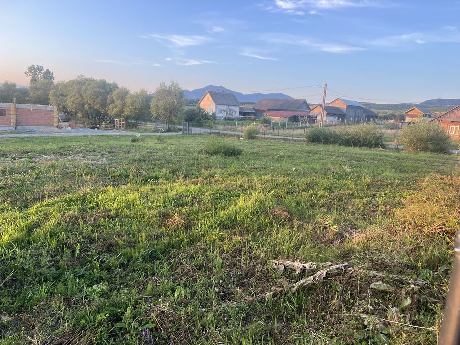 Vand teren intravilan langa Bistrita - aprox 10 ari, apa, canal, curent electric