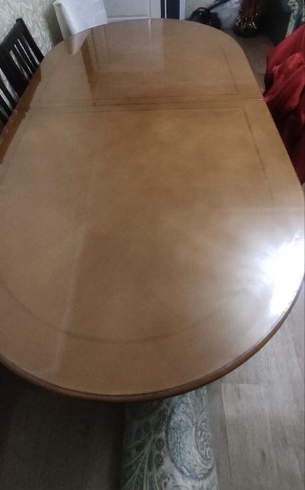 Продам хороший стол