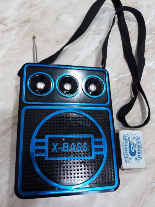 Срочно продаю радио почти новое.уступлю