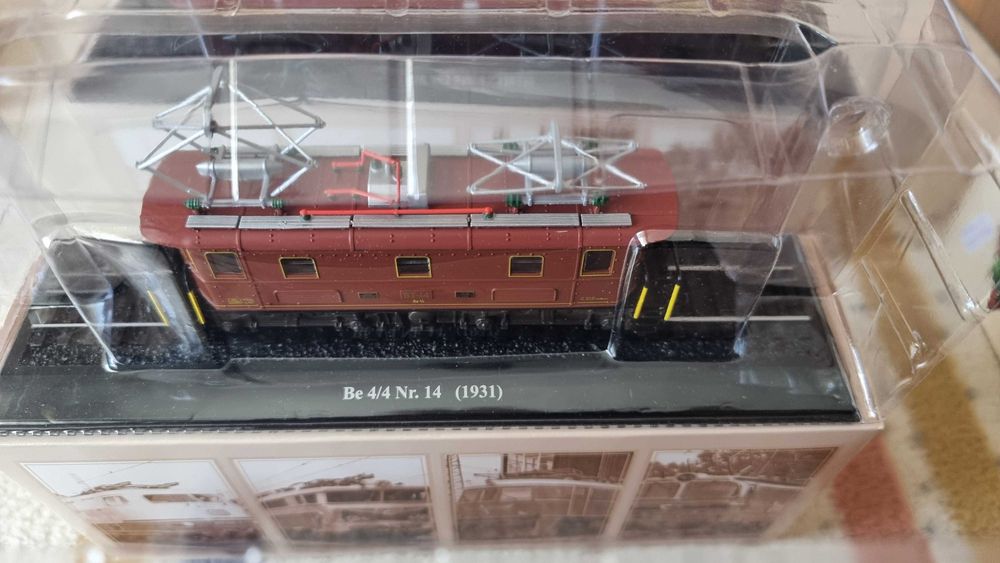 se vinde macheta locomotiva Rc3 1027 si BR 4/4