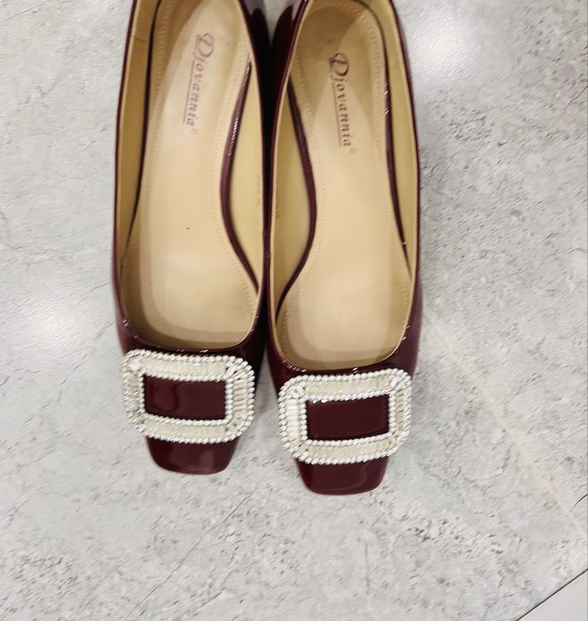 Туфли из лаковой кожи, Турция