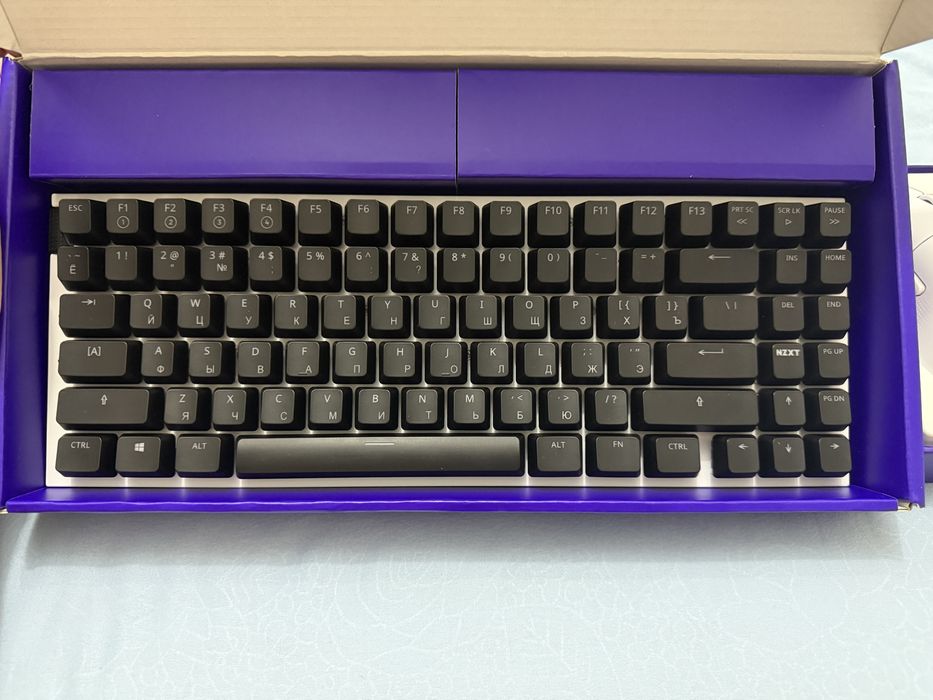 Продам клавиатуру и мышку NZXT