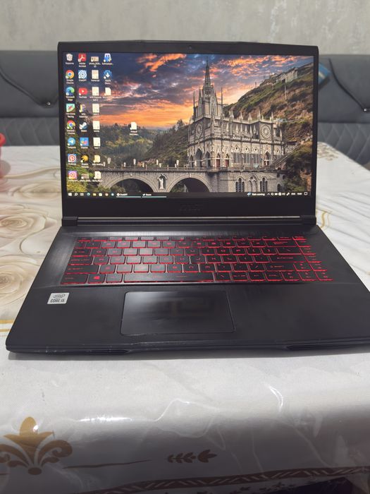 MSI GF63C10 thin