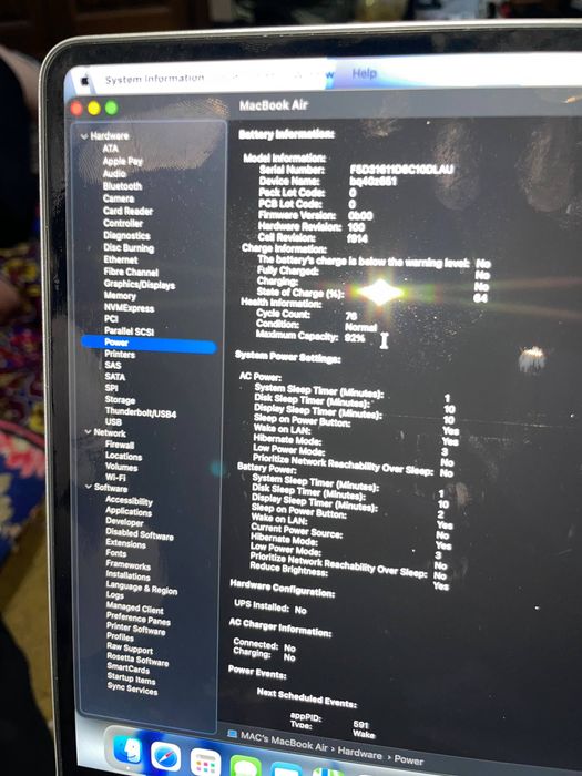 macbook air m2 13dyu