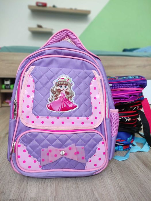 Ученическа раница - момиче