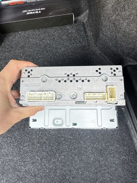 Продам магнитофон от королла 180