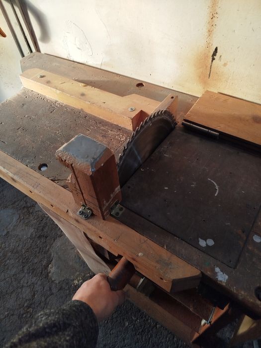 Пила торцовочная