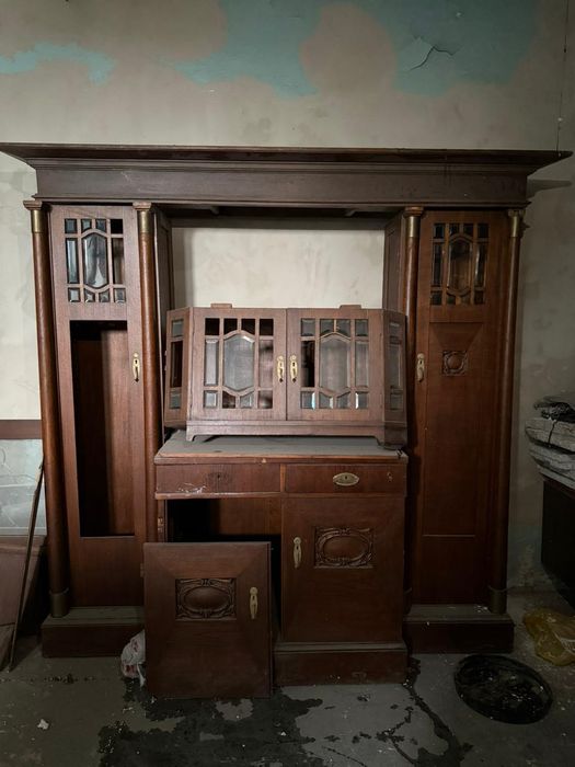 Продам Буфет - антиквариат