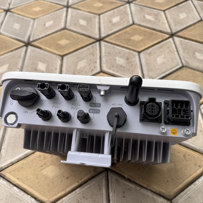 Invertor Huawei SUN2000-5KTL-L hibrid monofazat plus Smart Meter