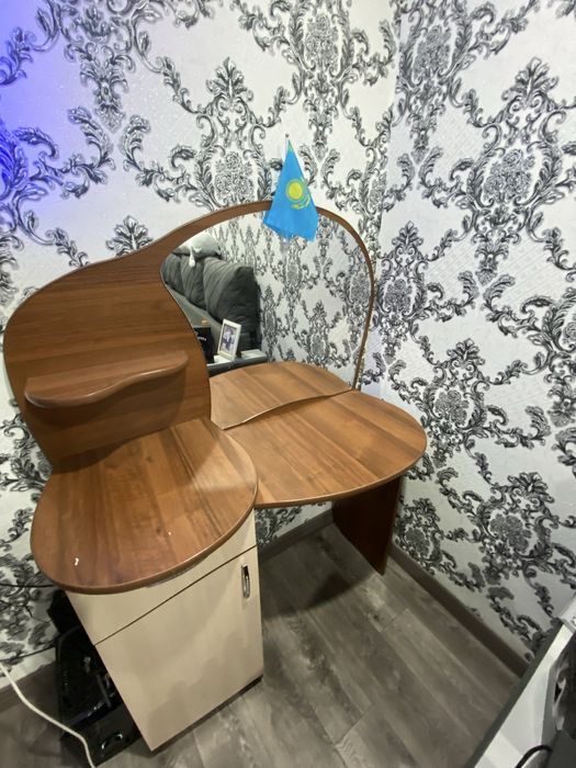 Продам … столик