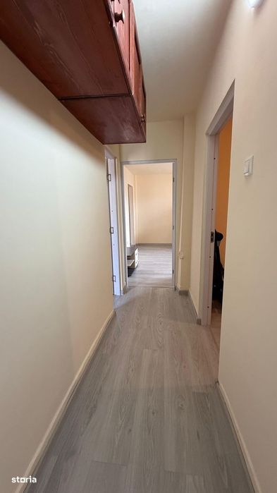 Apartament cu 3 camere decomandate, complet renovat,ultracentral Carei