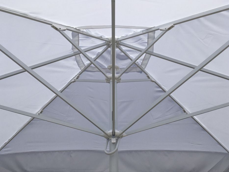 Професионален Чадър 3/3м.