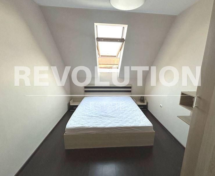 Дава се под наем Двустаен апартамент в Варна, Генералите - 55 кв.м за 548.25 € - Снимка #3