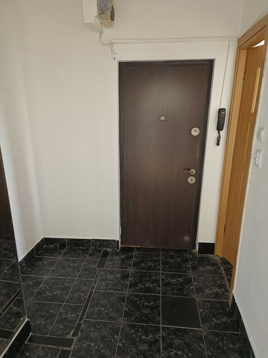 Vand garsonieră piata Delfinului, cf 1, et 9/10,  str Dobrina