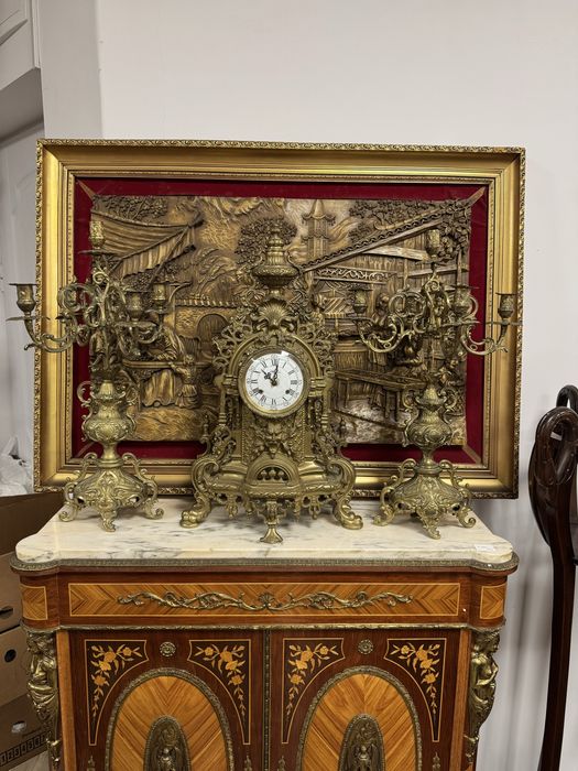 Ceas mecanic din bronz si doua sfesnice