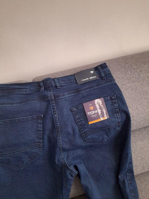 НОВИ мъжки дънки 38