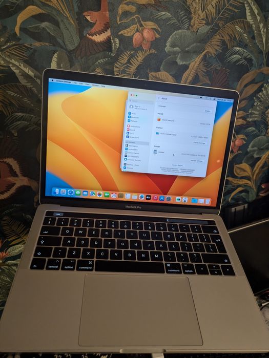MacBook Pro 13” – i5 3.1GHz | 16GB RAM (RAR) | 256GB SSD | Touch Bar
