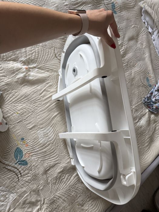 Ванночка для малышей складная