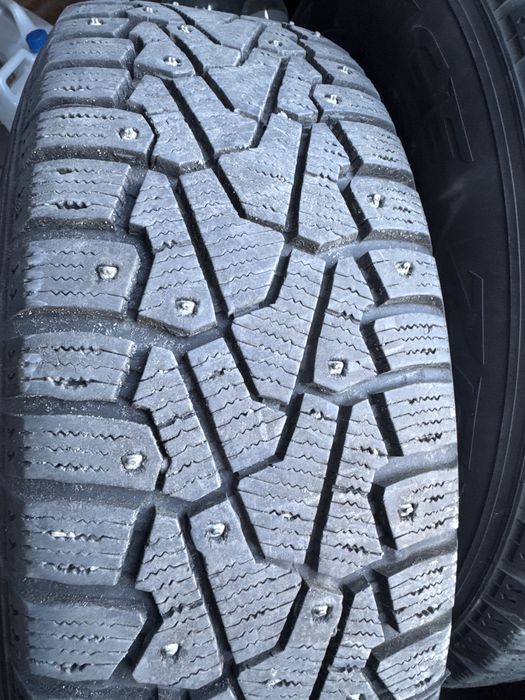 Продам зимние шины Pirelli ice zero.