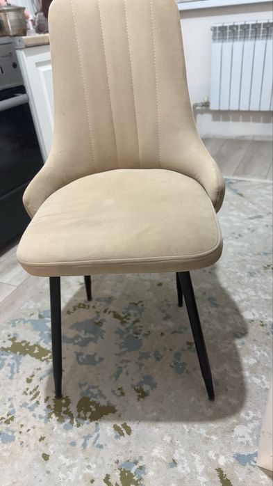 Срочно продаю стулья