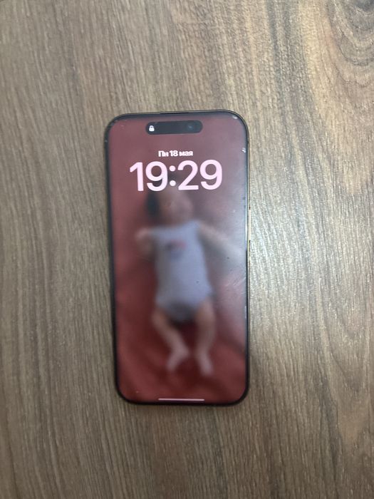 Продам Iphone 16 pro в очень хорошем состояний