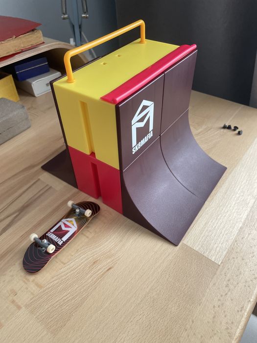 Rampă și Skateboard Tech Deck