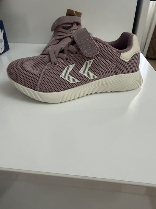 Кроссовки детские